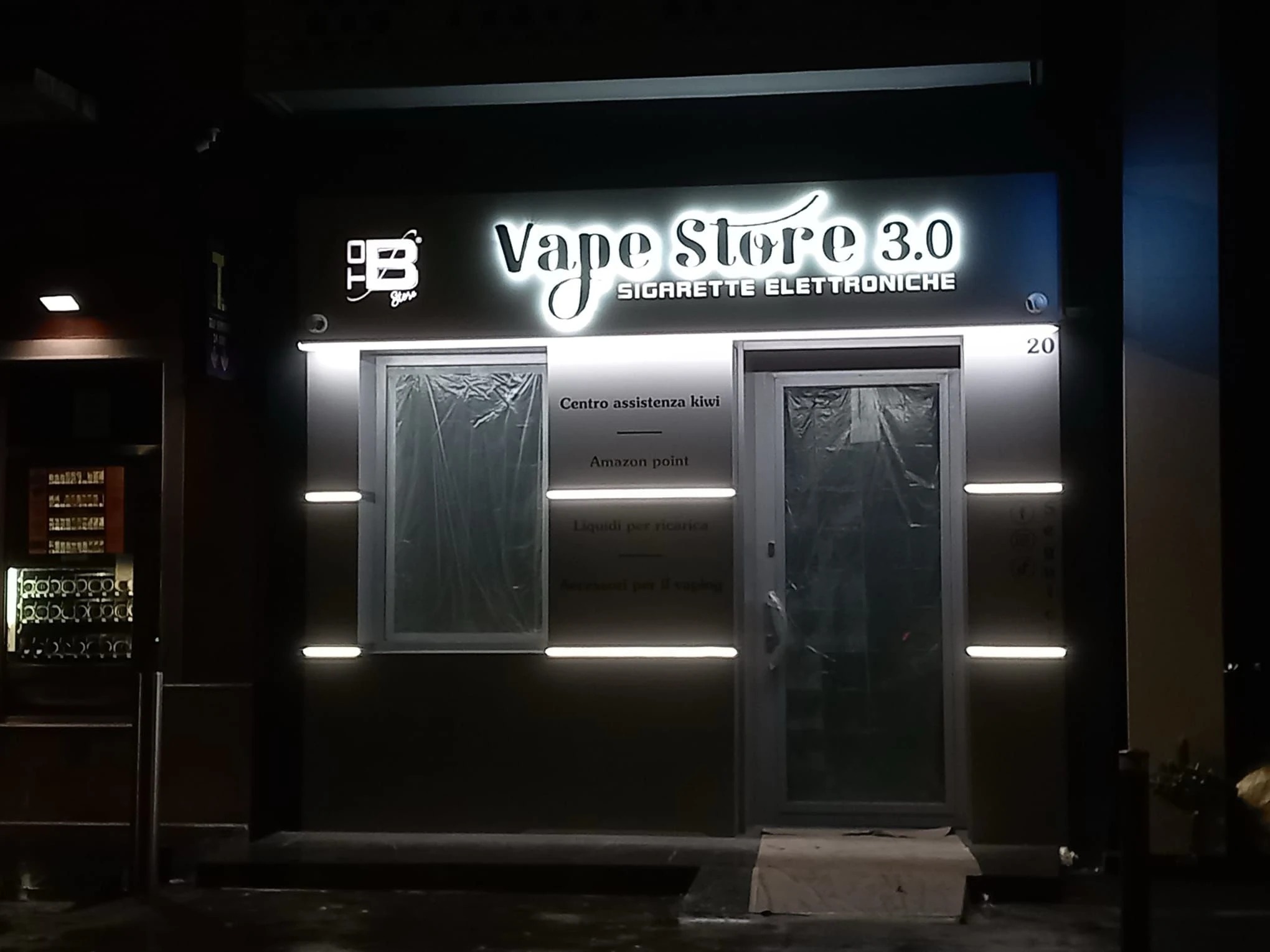 Vape Store 3.0 — Insegna luminosa · Retail